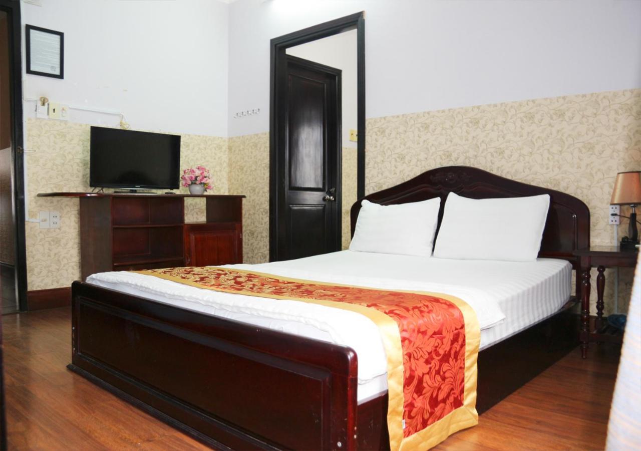 Ponys Hotel Nha Trang Exterior foto