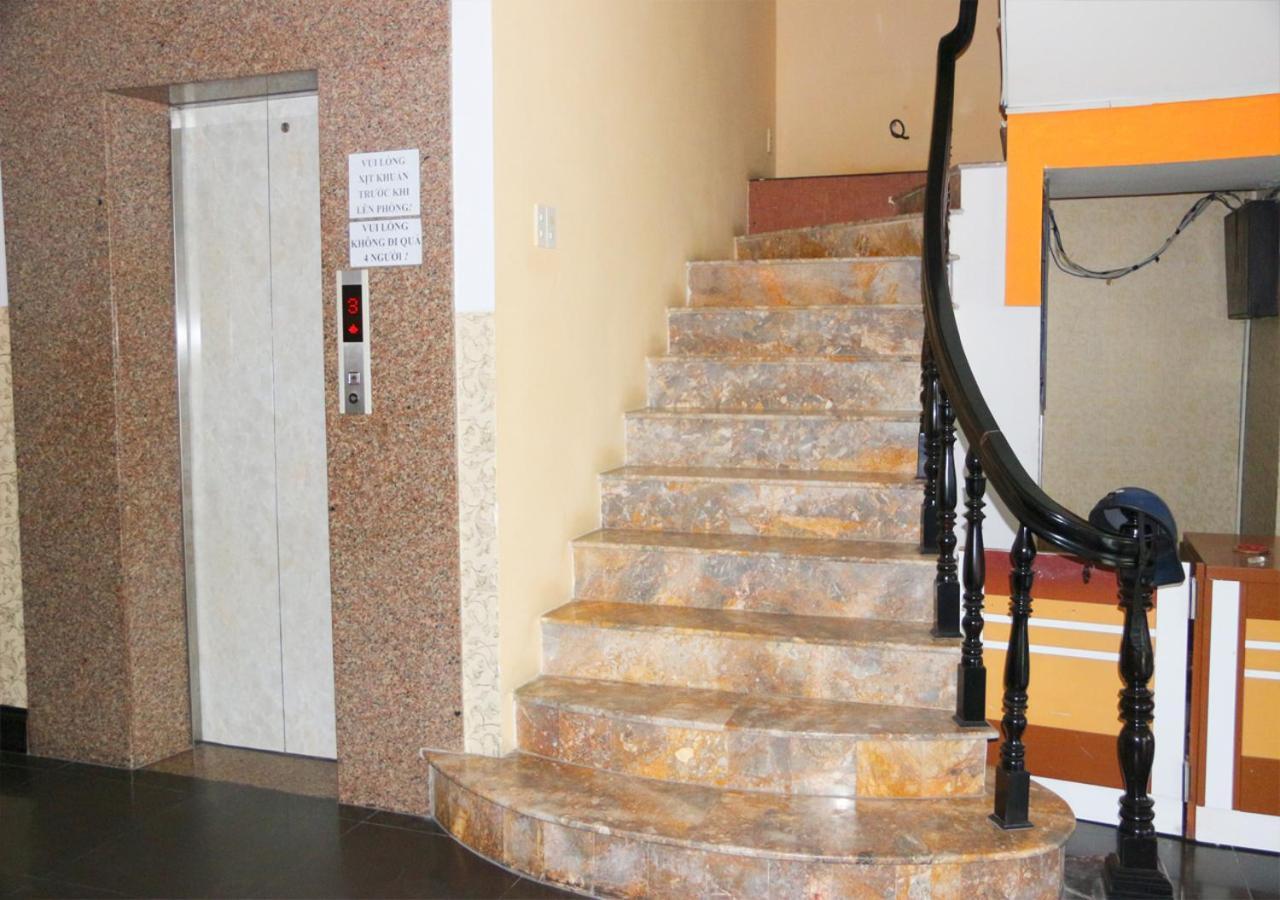 Ponys Hotel Nha Trang Exterior foto