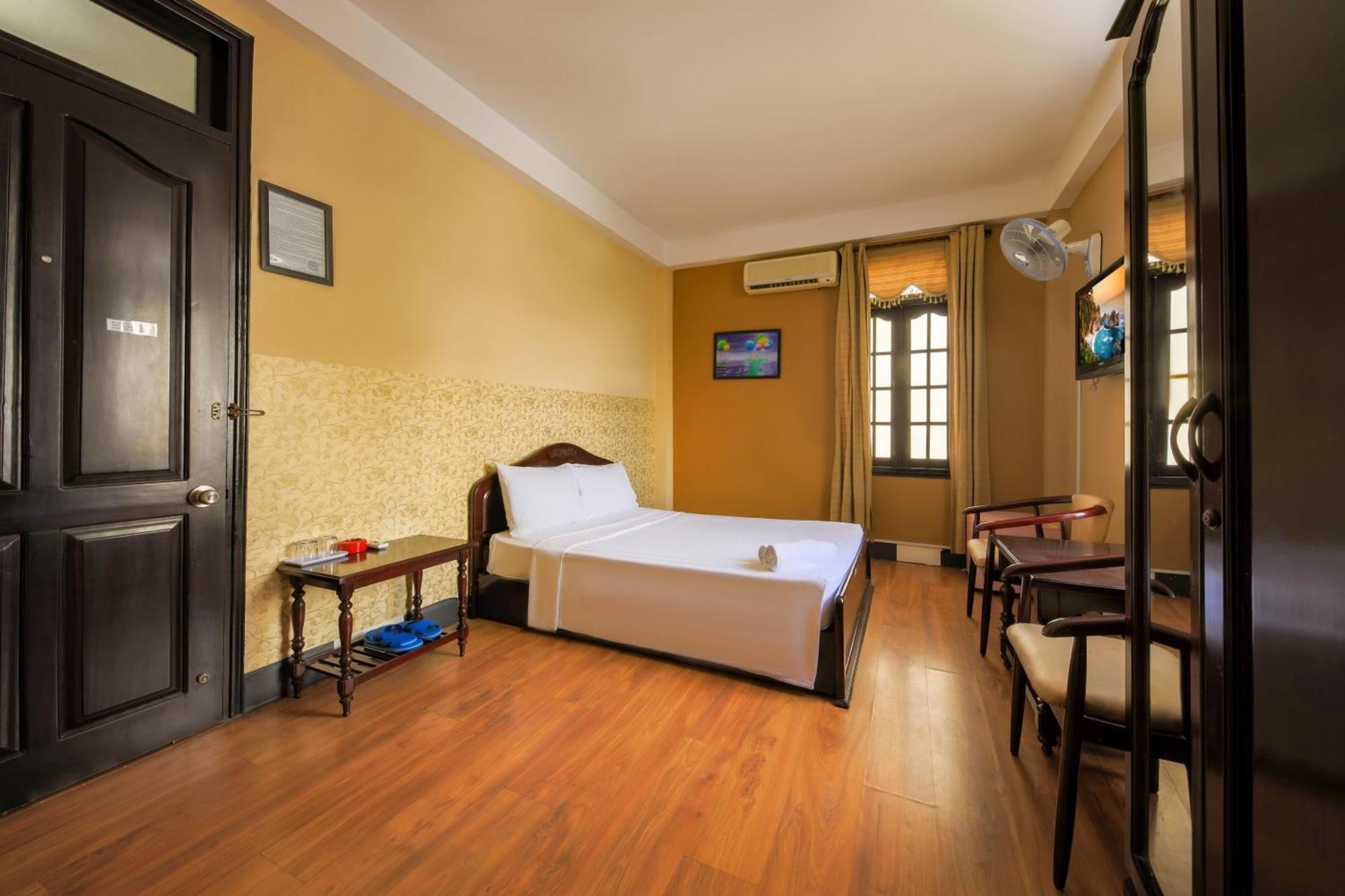 Ponys Hotel Nha Trang Exterior foto