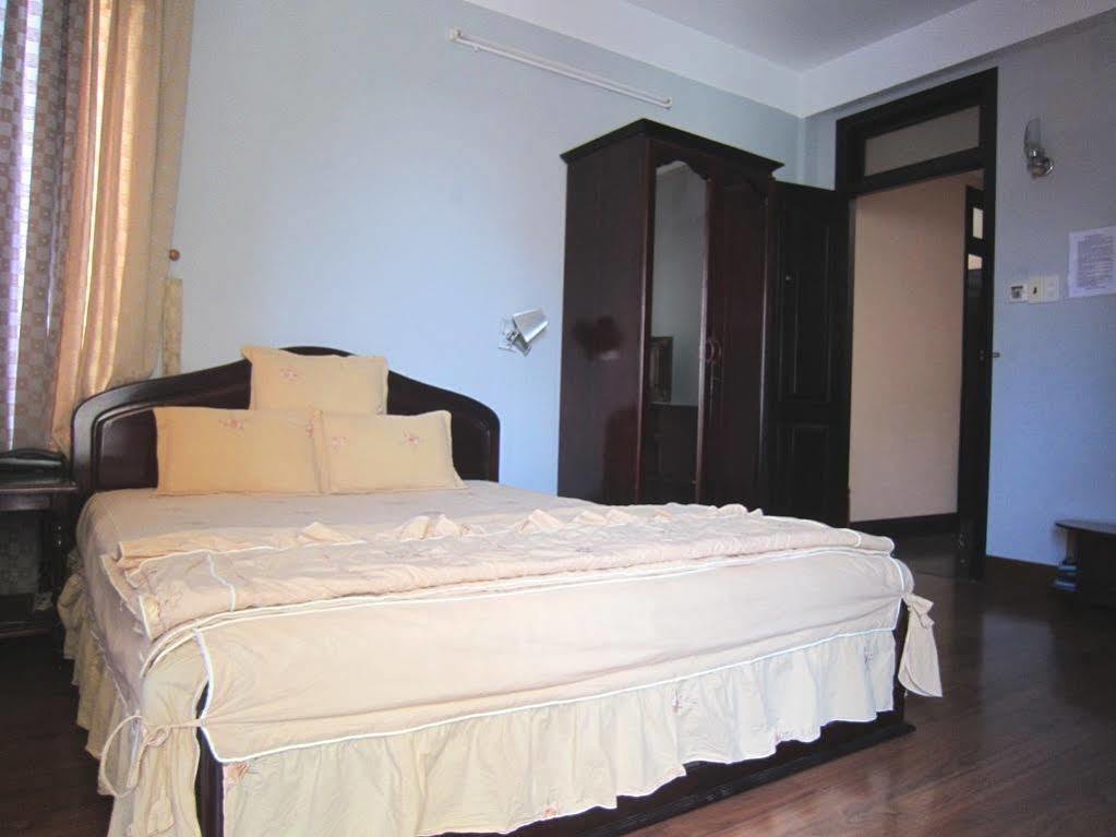 Ponys Hotel Nha Trang Exterior foto