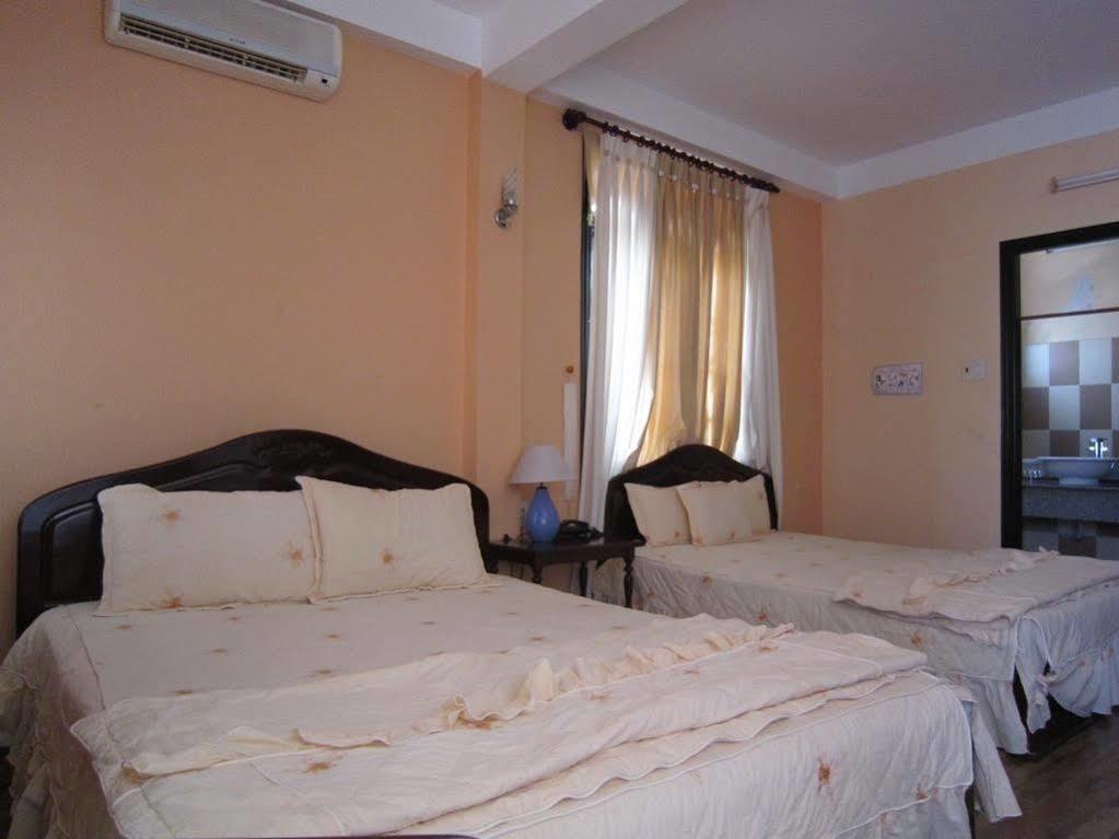 Ponys Hotel Nha Trang Exterior foto