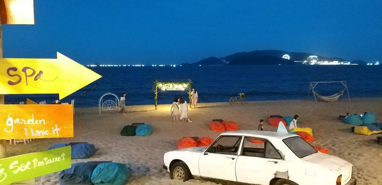Ponys Hotel Nha Trang Exterior foto