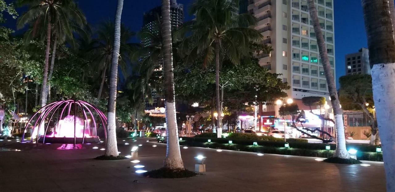 Ponys Hotel Nha Trang Exterior foto